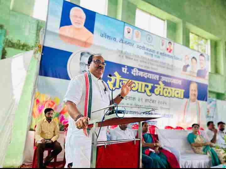 रा.सु.बिडकर महाविद्यालय हिंगणघाट यांच्या संयुक्त विद्यमाने पंडित दीनदयाल उपाध्याय रोजगार मेळाव्याचे उद्घाटन
